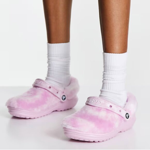 Crocs Classic Fur Sure clogs in pink - Picture 6 of 13